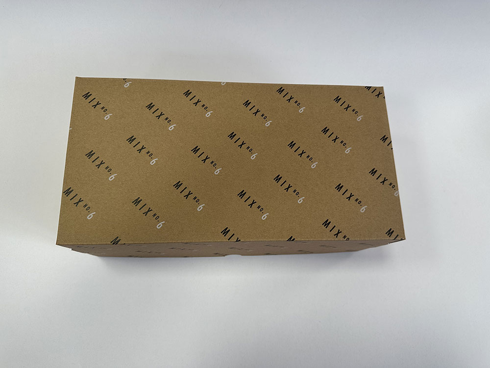 禮品彩(cai)盒定制(zhi)