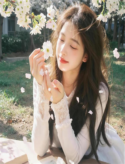 《龙宫女刺客之大明女监》艺术价值开创性的：专业角度评价与艺术成就分析